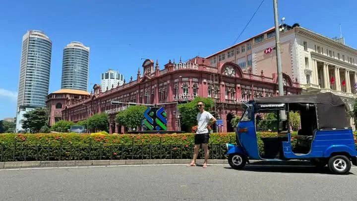 Tuk Tuk Colombo Port Pickup Service